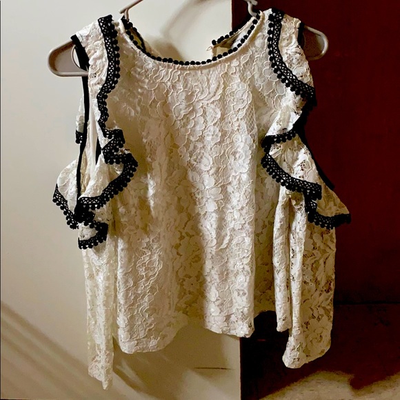 White lace blouse - Picture 1 of 2